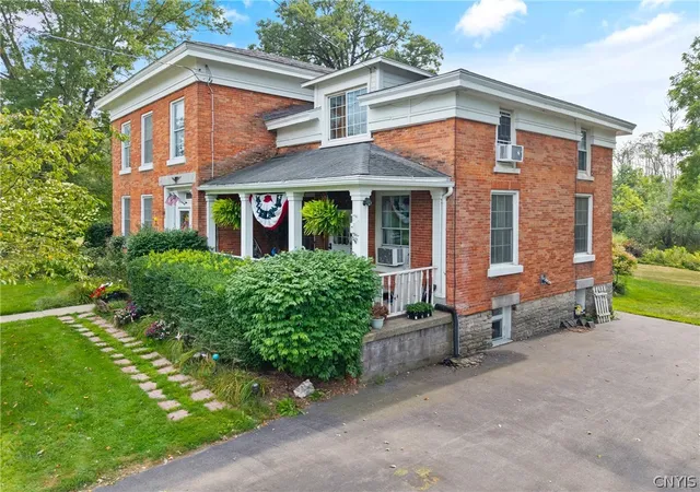 Photo 2 of Single family home for sale at 149 N Main St, Jordan, NY 13080 | MLS# S1708344 | Listing updated on 2026-09-03