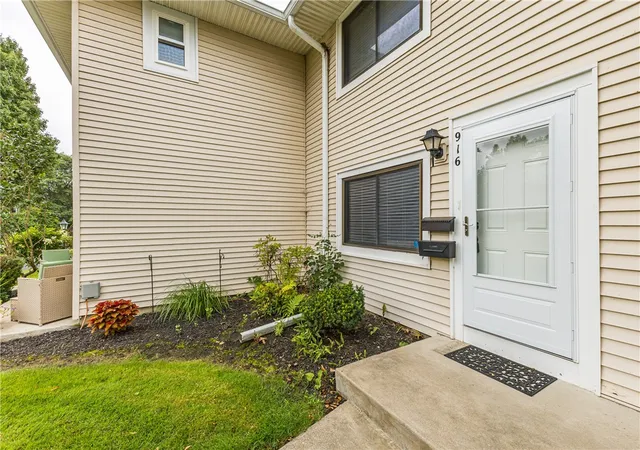 Photo 2 of Sale Pending at 916 Eastbrooke Ln, Rochester, NY 14618 | MLS# R1708092 | Listing updated on 2026-08-26
