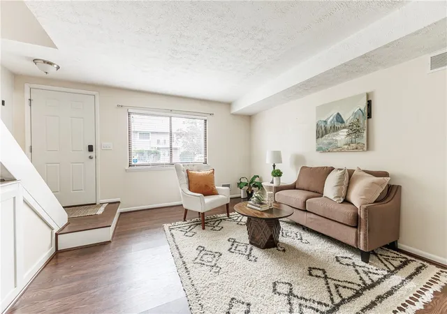 Listing Photo 5 - Condo for sale in building located at 916 Eastbrooke Ln, Brighton, NY 14618