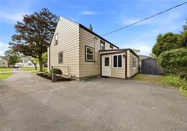 Photo 2 of Single family home for sale at 384 Huxley Dr, Buffalo, NY 14225 | MLS# B1707397 | Listing updated on 2026-09-12