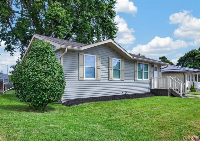 Photo 2 of Sale Pending at 392 French Rd, Buffalo, NY 14227 | MLS# B1707889 | Listing updated on 2026-09-11
