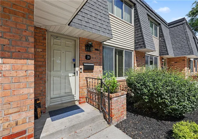 Photo 2 of Sale Pending at 20 Penn Ln, Rochester, NY 14625 | MLS# R1708221 | Listing updated on 2026-09-02
