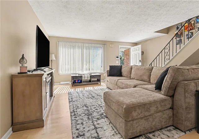 Photo 3 of Sale Pending at 20 Penn Ln, Rochester, NY 14625 | MLS# R1708221 | Listing updated on 2026-09-02
