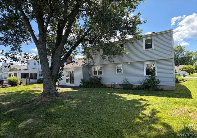 Photo 3 of Single family home for sale at 64 Robin Hl Dr, Buffalo, NY 14221 | MLS# B1708156 | Listing updated on 2026-09-12