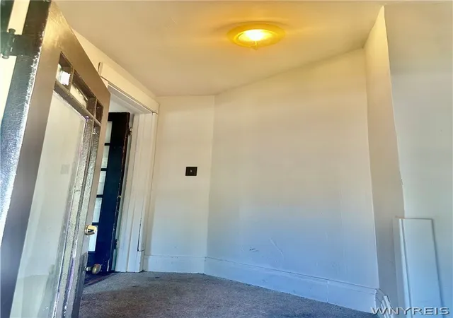 Photo 2 of Single family home for sale at 129 W Northrup Pl, Buffalo, NY 14214 | MLS# B1708429 | Listing updated on 2026-09-14