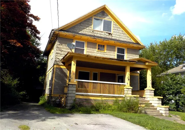 Photo 1 of Single family home for sale at 118 Wilson St, Newark, NY 14513 | MLS# R1708195 | Listing updated on 2026-09-15