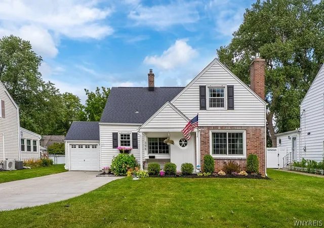 Photo 1 of Sale Pending at 398 Darwin Dr, Buffalo, NY 14226 | MLS# B1708392 | Listing updated on 2026-08-31