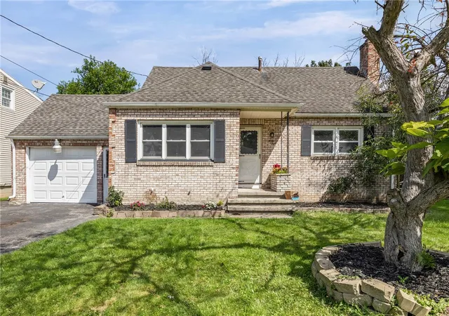 Photo 3 of Sale Pending at 44 Rossmore St, Rochester, NY 14606 | MLS# R1708262 | Listing updated on 2026-08-25