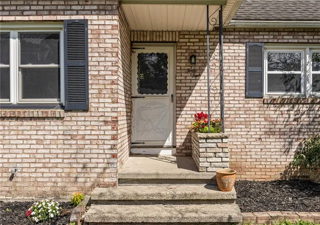 Photo 4 of Sale Pending at 44 Rossmore St, Rochester, NY 14606 | MLS# R1708262 | Listing updated on 2026-08-25