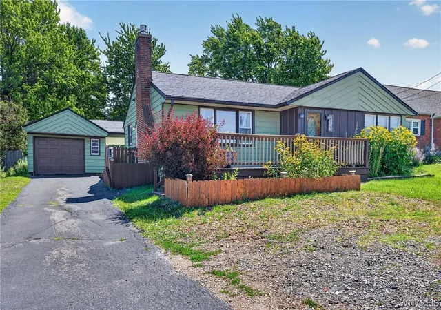 Photo 3 of Single family home for sale at 3133 Abbott Rd, Orchard Park, NY 14127 | MLS# B1705435 | Listing updated on 2026-08-25