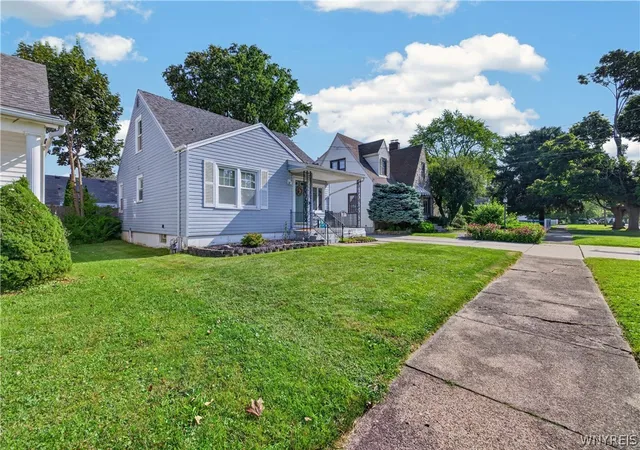 Photo 3 of Sale Pending at 8306 Pershing Ave, Niagara Falls, NY 14304 | MLS# B1707882 | Listing updated on 2026-09-03