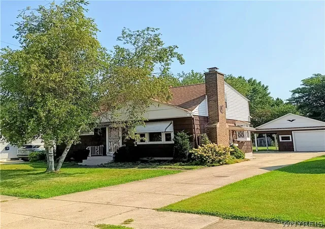 Photo 1 of Single family home for sale at 41 Petan Dr, Buffalo, NY 14225 | MLS# B1706495 | Listing updated on 2026-09-15
