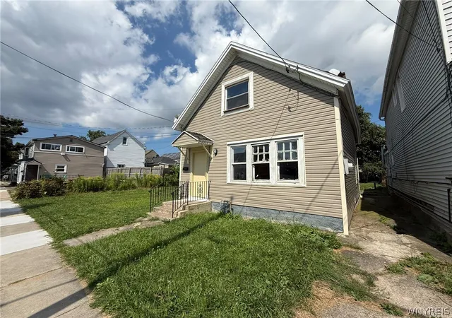 Photo 2 of Single family home for sale at 459 Plymouth Ave, Buffalo, NY 14213 | MLS# B1708447 | Listing updated on 2026-08-19