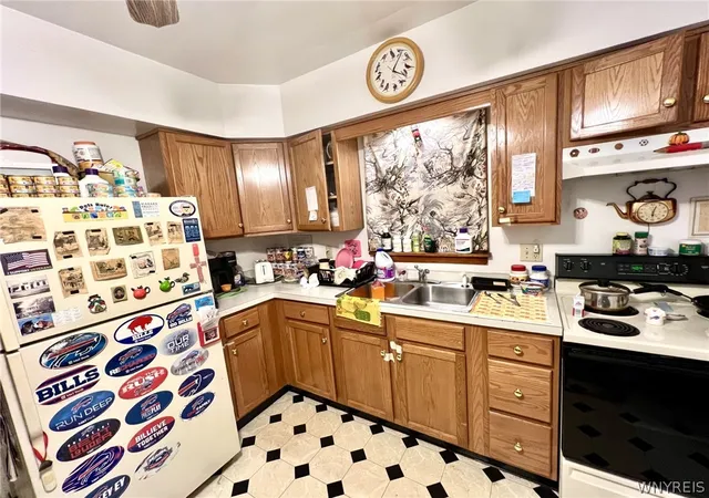 Photo 2 of Single family home for sale at 1215 15th Street, Niagara Falls, NY 14301 | MLS# B1708334 | Listing updated on 2026-09-14