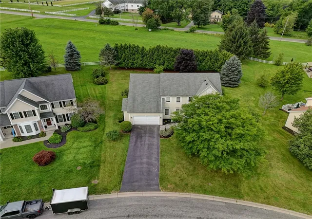 Photo 2 of Sale Pending at 3 Post Side Ln, Pittsford, NY 14534 | MLS# R1706589 | Listing updated on 2026-08-27