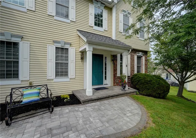 Photo 3 of Sale Pending at 3 Post Side Ln, Pittsford, NY 14534 | MLS# R1706589 | Listing updated on 2026-08-27
