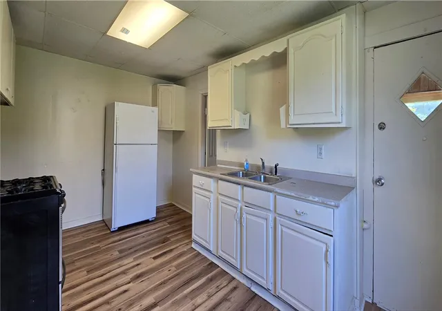 Photo 3 of Multi family home for sale at 324 326 Diven Ave, Elmira, NY 14901 | MLS# R1708408 | Listing updated on 2026-08-19