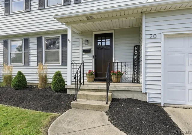 Photo 3 of Sale Pending at 20 Argosy Dr, Buffalo, NY 14226 | MLS# B1707555 | Listing updated on 2026-09-14