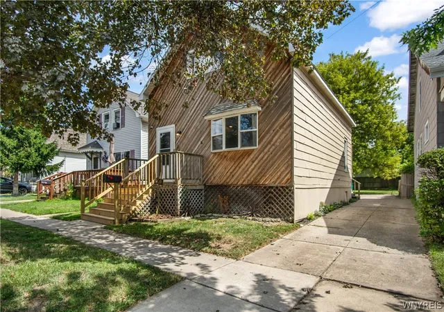 Photo 1 of Sale Pending at 445 N Ogden St, Buffalo, NY 14212 | MLS# B1707786 | Listing updated on 2026-08-29