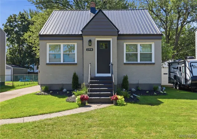 Photo 2 of Sale Pending at 298 Lowell Rd, Buffalo, NY 14217 | MLS# B1708461 | Listing updated on 2026-08-26