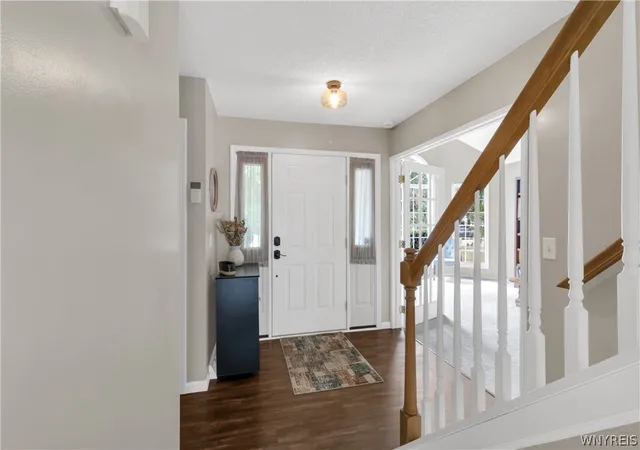 Photo 3 of Sale Pending at 3315 Countryside Ln, Hamburg, NY 14075 | MLS# B1708283 | Listing updated on 2026-08-23