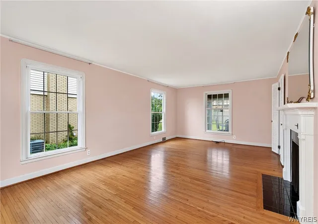Photo 4 of Single family home for sale at 134 Wilton Pkwy, Buffalo, NY 14223 | MLS# B1708508 | Listing updated on 2026-08-31