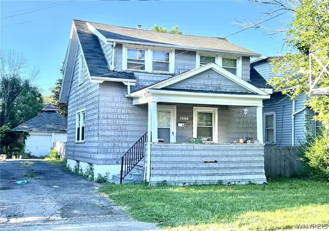 Photo 1 of Single family home for sale at 1886 Weston Ave, Niagara Falls, NY 14305 | MLS# B1708551 | Listing updated on 2026-09-14