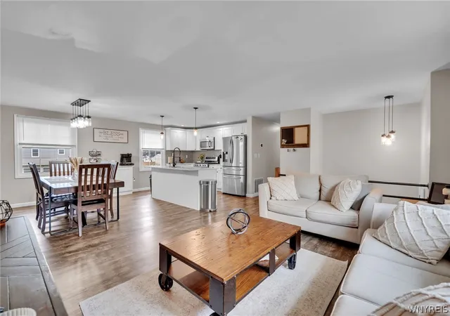 Photo 3 of Sale Pending at 154 Garry Dr, Buffalo, NY 14224 | MLS# B1708308 | Listing updated on 2026-08-28