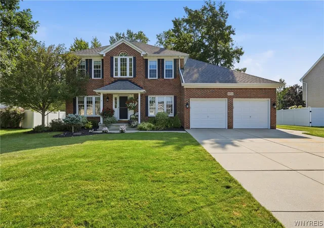 Photo 1 of Sale Pending at 6954 Lockwood Ln, Lockport, NY 14094 | MLS# B1707931 | Listing updated on 2026-08-24