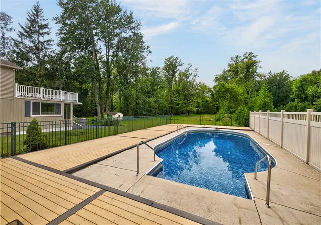 Photo 3 of Sale Pending at 125 Webster Rd, Spencerport, NY 14559 | MLS# R1708567 | Listing updated on 2026-08-29