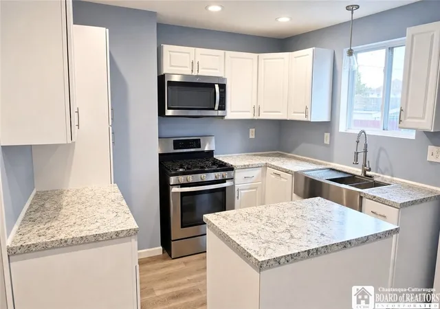 Photo 3 of Sale Pending at 39 Jackson Ave, Lackawanna, NY 14218 | MLS# R1708608 | Listing updated on 2026-08-24