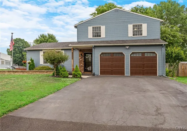 Photo 1 of Sale Pending at 8060 Spruce Hl Dr, Clay, NY 13041 | MLS# S1700492 | Listing updated on 2026-08-27