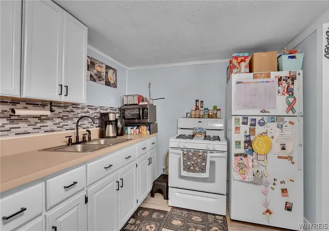 Photo 4 of Manufactured home for sale at 18 Annamarie, Buffalo, NY 14225 | MLS# B1708426 | Listing updated on 2026-08-20