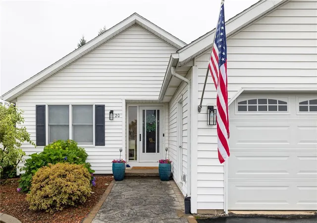 Photo 3 of Sale Pending at 20 Olivia Cir, Rochester, NY 14626 | MLS# R1708417 | Listing updated on 2026-08-27