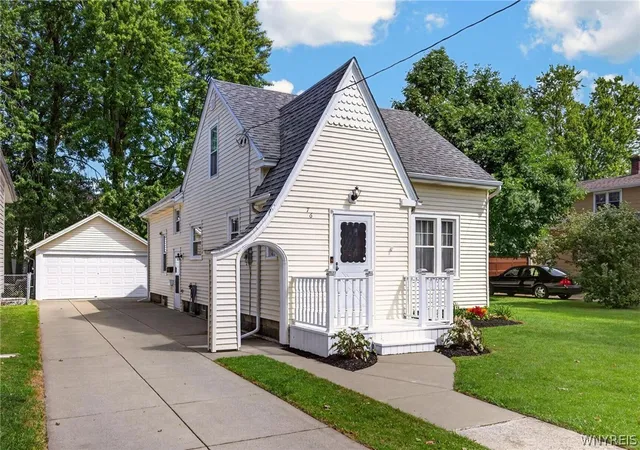 Photo 3 of Sale Pending at 76 Klaum Ave, North Tonawanda, NY 14120 | MLS# B1706501 | Listing updated on 2026-08-25