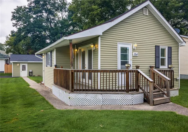 Photo 4 of Sale Pending at 154 Norwood Ave, Rochester, NY 14606 | MLS# R1706288 | Listing updated on 2026-08-28