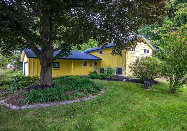 Photo 3 of Sale Pending at 104 Ashley Dr, Rochester, NY 14620 | MLS# R1706286 | Listing updated on 2026-09-03