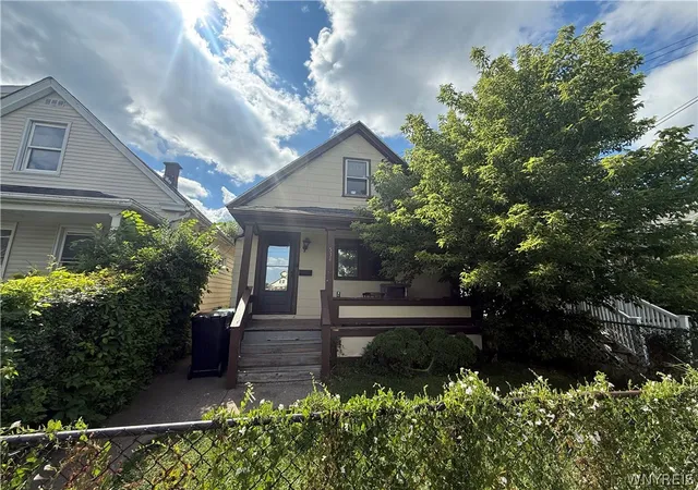 Photo 1 of Single family home for sale at 534 20th Street, Niagara Falls, NY 14301 | MLS# B1708682 | Listing updated on 2026-08-20
