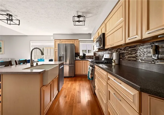 Photo 4 of Sale Pending at 17 Foxtail Ln, North Chili, NY 14514 | MLS# R1708586 | Listing updated on 2026-08-26