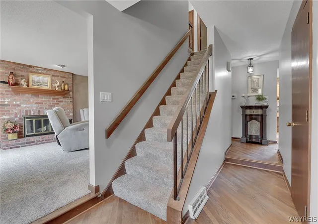 Photo 3 of Sale Pending at 159 Little Robin Rd, Buffalo, NY 14228 | MLS# B1708299 | Listing updated on 2026-08-29