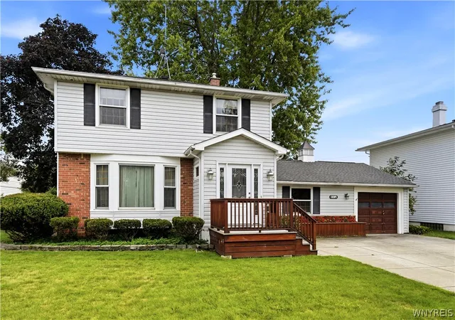 Photo 3 of Sale Pending at 21 Lynn Lea St, Buffalo, NY 14221 | MLS# B1708609 | Listing updated on 2026-08-26