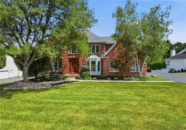 Photo 2 of Single family home for sale at 41 Brompton Ct, Orchard Park, NY 14127 | MLS# B1707146 | Listing updated on 2026-08-29