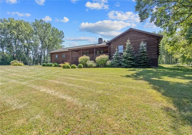 Photo 1 of Sale Pending at 1460 Bellows Rd, Baldwinsville, NY 13027 | MLS# S1708530 | Listing updated on 2026-09-08