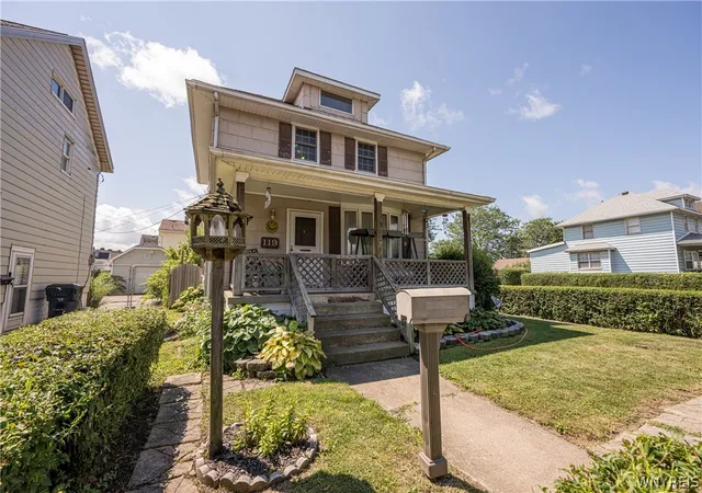 Photo 2 of Sale Pending at 119 Madison Ave, Lackawanna, NY 14218 | MLS# B1708650 | Listing updated on 2026-09-16