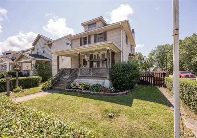 Photo 3 of Sale Pending at 119 Madison Ave, Lackawanna, NY 14218 | MLS# B1708650 | Listing updated on 2026-09-16