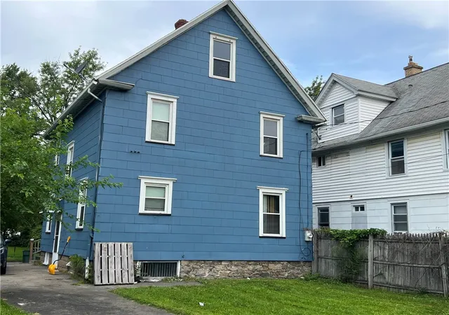 Photo 3 of Single family home for sale at 44 Mayberry St, Rochester, NY 14609 | MLS# R1708588 | Listing updated on 2026-09-10