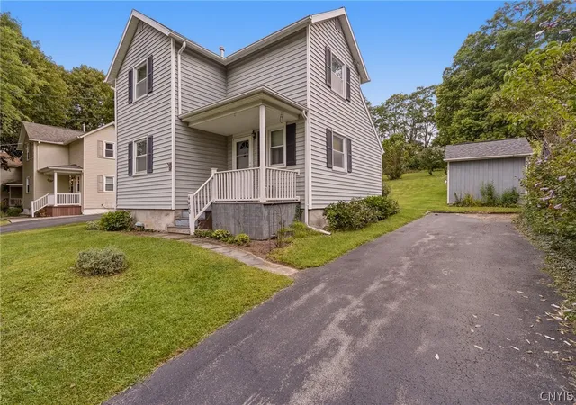 Photo 4 of Sale Pending at 4400 Limerick St, Marcellus, NY 13108 | MLS# S1707748 | Listing updated on 2026-08-27