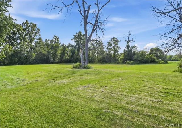 Photo 3 of Single family home for sale at 2790 Niagara Fls Blvd, Niagara Falls, NY 14304 | MLS# B1708410 | Listing updated on 2026-08-20