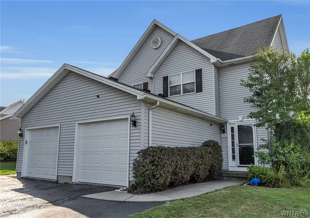 Photo 1 of Sale Pending at 5181 Briercliff Dr, Hamburg, NY 14075 | MLS# B1708641 | Listing updated on 2026-08-26