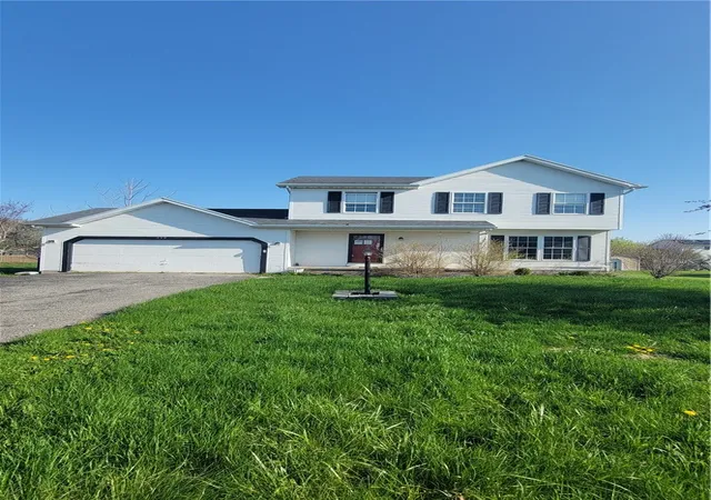 Photo 3 of Single family home for sale at 312 Chadlee Dr, Brockport, NY 14420 | MLS# R1708801 | Listing updated on 2026-09-10